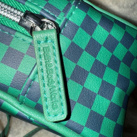 Bath & Body Works Mini Checker Backpack Makeup Bag Reindeer Dog w Bells Like New - Picture 6 of 8